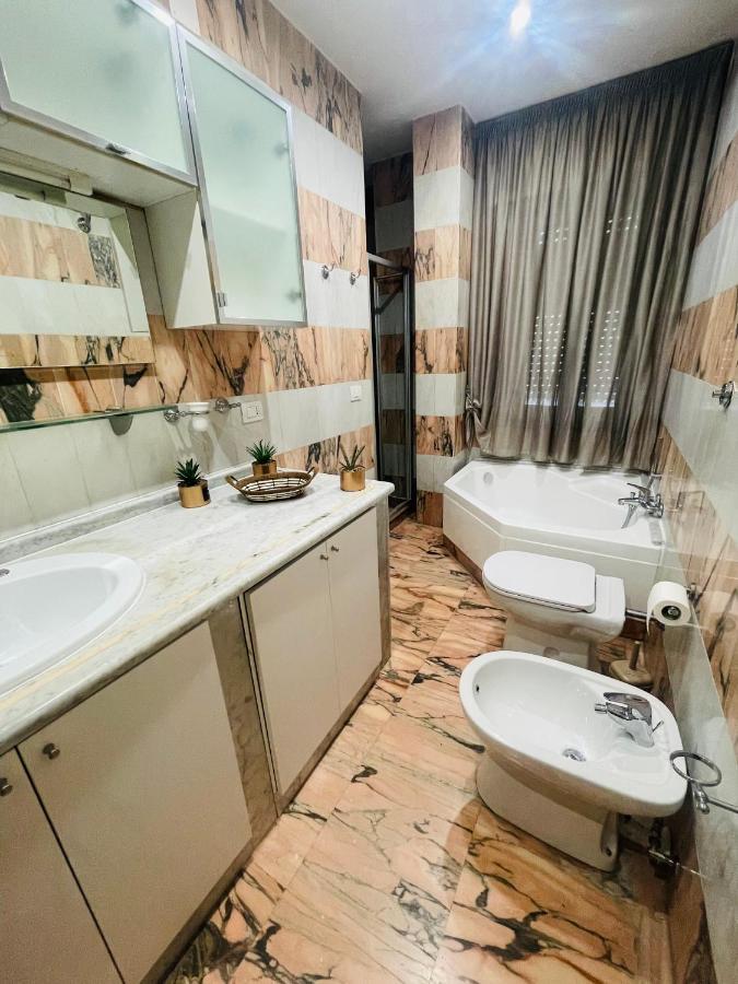 Le Limosine Villa Napoli Bagian luar foto